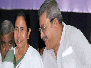 দলনেত্রীর প্রশংসায় কল্যাণ