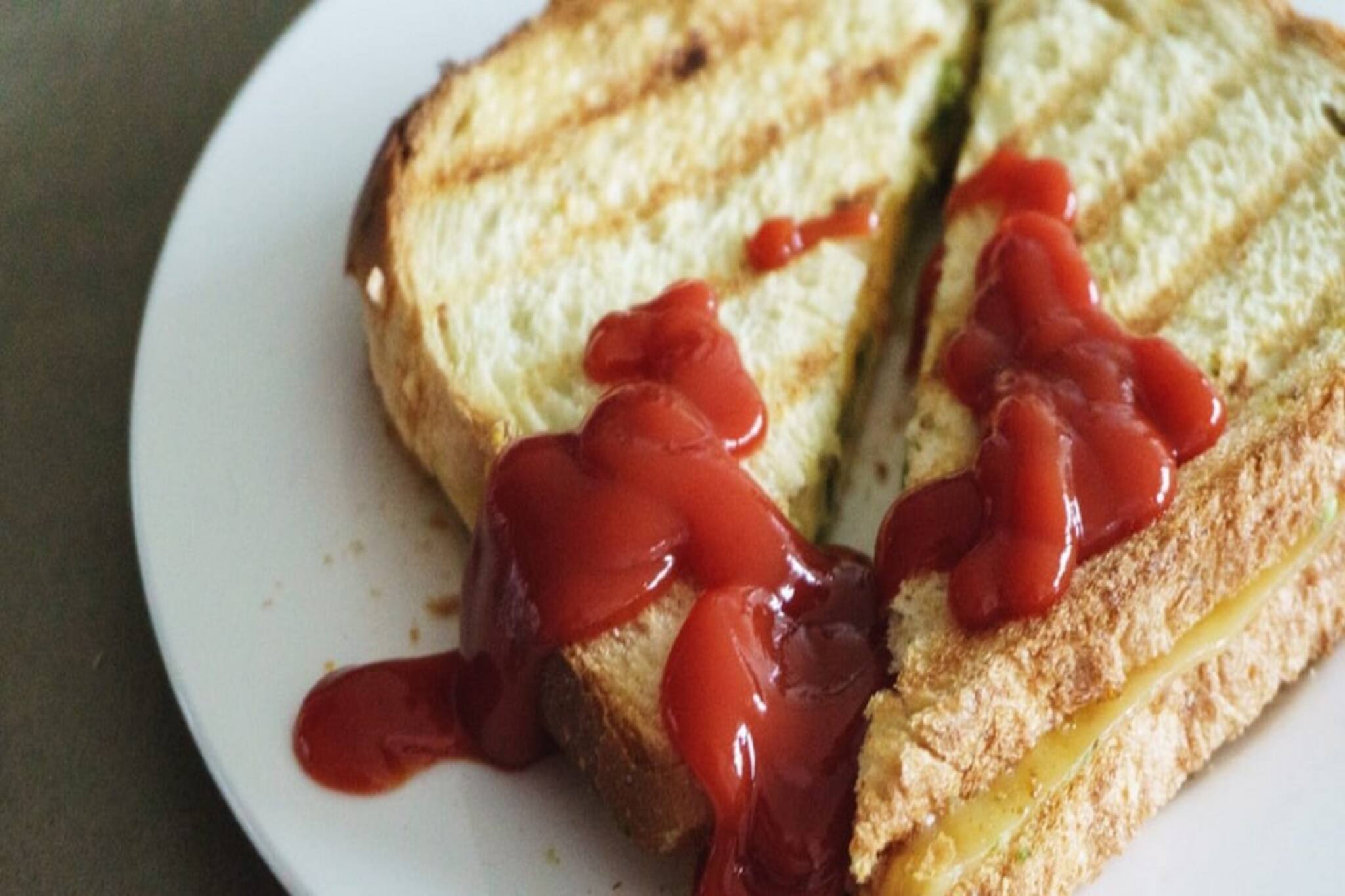 টম্যাটো কেচাপ খেতে খুব ভালোবাসেন? বিপদ ডেকে আনছেন নিজেই!