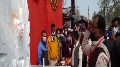 মালদহে ছোট করা হল সিপিএমের জেলা কমিটি। মালদহে ছোট করা হল সিপিএমের জেলা কমিটি।