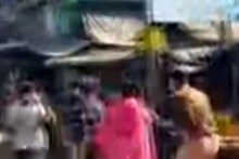 'মাস্ক কোথায়?', 'চা খাচ্ছি', বাজারে পুলিশের তাড়া খেয়ে দৌড়! দেখুন ভিডিও...