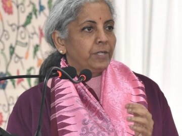 নির্মলা সীতারমন পেশ করলেন অর্থনৈতিক সমীক্ষার রিপোর্ট। 