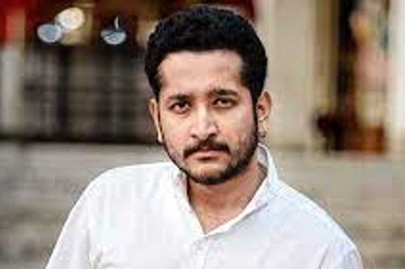 করোনা আক্রান্ত হয়েছেন অভিনেতা পরমব্রত চট্টোপাধ্যায়। ২৭ তম কলকাতা চলচ্চিত্র উৎসবের সাংবাদিক সম্মেলনের মঞ্চে উপস্থিত ছিলেন পরমব্রত। তার ২৪ ঘণ্টার মধ্যেই টুইটকরে জানান তিনি করোনা আক্রান্ত। বাড়িতেই আইসোলেশনে আছেন তিনি। পরমব্রত উপসর্গহীন। 