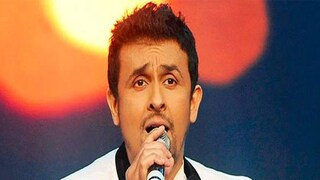 সোনু নিগম- বলিউডের অন্য়তম গায়ক তিনি। এক সময়ে সোনুর গান ছাড়া বলিউডের ছবি ভাবাই যেত না। হিট গানের সংখ্যা গুনে শেষ করা যাবে না তাঁর। প্রতি গান ১১ লক্ষ টাকা করে নেন সোনু নিগম। সোনু নিগম- বলিউডের অন্য়তম গায়ক তিনি। এক সময়ে সোনুর গান ছাড়া বলিউডের ছবি ভাবাই যেত না। হিট গানের সংখ্যা গুনে শেষ করা যাবে না তাঁর। প্রতি গান ১১ লক্ষ টাকা করে নেন সোনু নিগম।