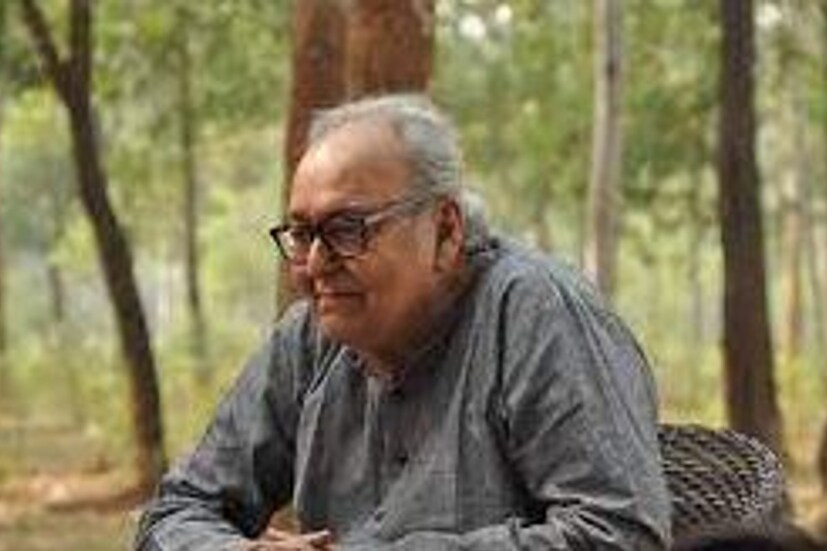 পরমব্রত চট্টোপাধ্যায় সৌমিত্র চট্টোপাধ্যায়কে নিয়ে বায়োপিক করছিলেন। সেখানেই অভিনেতার শেষ অভিনয়। পরমব্রত লিখছেন, "তোমার তুলনা আমি খুঁজি না কখনো , বহু ব্যবহার করা কোনো উপমায় ...  শুভ জন্মদিন ..."