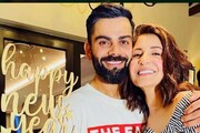 হোটেল কর্মীদের সঙ্গে পার্টি! বিরাট-অনুষ্কা জানালেন, ২০২১ কেমন কেটেছিল!