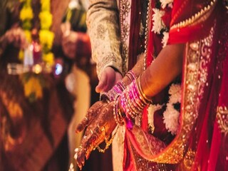 Viral Wedding News,
Wedding Saat Phera 
bride and groom
Viral News 