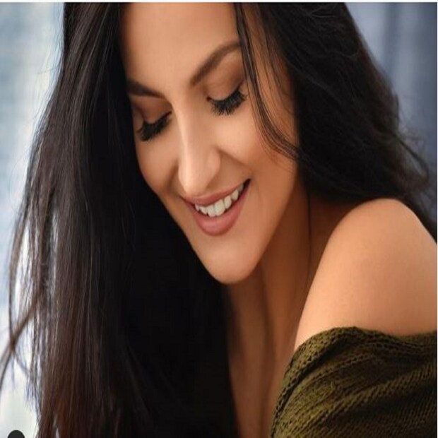 তিনি সোশ্যাল মিডিয়ায় অত্যন্ত সক্রিয় বিভিন্ন সময়েই নিত্য নতুন ছবিতে কাঁপান সোশ্যাল মিডিয়া ৷ ছবি সৌজন্যে ইনস্টাগ্রাম ৷
