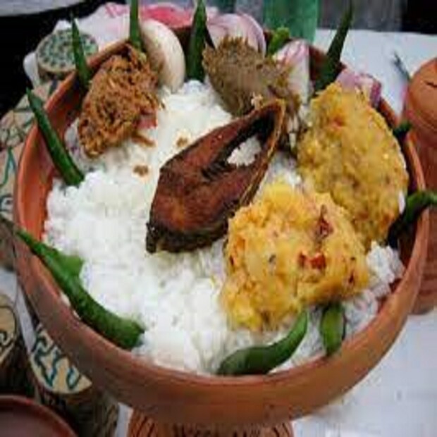 ফাইবার বা রাফেজের পরিমান বৃদ্ধি  মূলত উদ্ভিদ ভিত্তিক খাবারে প্রচুর পরিমানে ফাইবার পাওয়া যায়। এই ফাইবার হজম হওয়া খাদ্য থেকে উপাদান অপসারণ, পরিপাকতন্ত্র পরিষ্কার এবং বিপাক ক্রিয়া ঠিক রাখতে সাহায্য যা ওজন কমানোর জন্য খুবই গুরুত্বপূর্ণ। একজন প্রাপ্তবয়স্ক ব্যক্তির দৈনিক ২৫ - ৩৮ গ্রাম ফাইবার গ্রহণ করা উচিত। প্রতীকী ছবি ৷