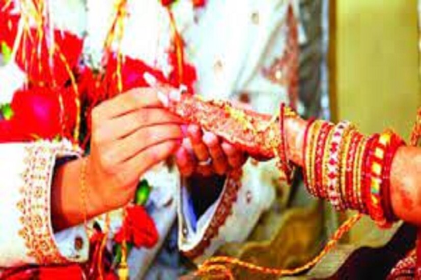 যেমন শাস্ত্রমতে বুধবার মেয়েকে শ্বশুরবাড়িতে পাঠানো উচিৎ নয় ৷ বিয়ের পরে মেয়েকে বুধবার কেন শ্বশুরবাড়িতে পাঠানো হয়না কেন? জেনে নিন ৷ প্রতীকী ছবি ৷