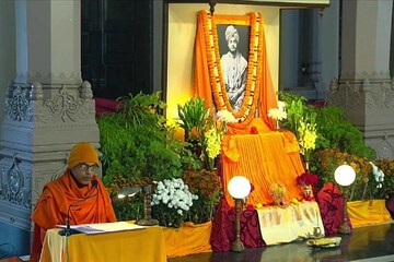 বেলুড়মঠে পালিত হচ্ছে স্বামী বিবেকানন্দের ১৬০ তম জন্মতিথি, দেখুন ছবিতে...