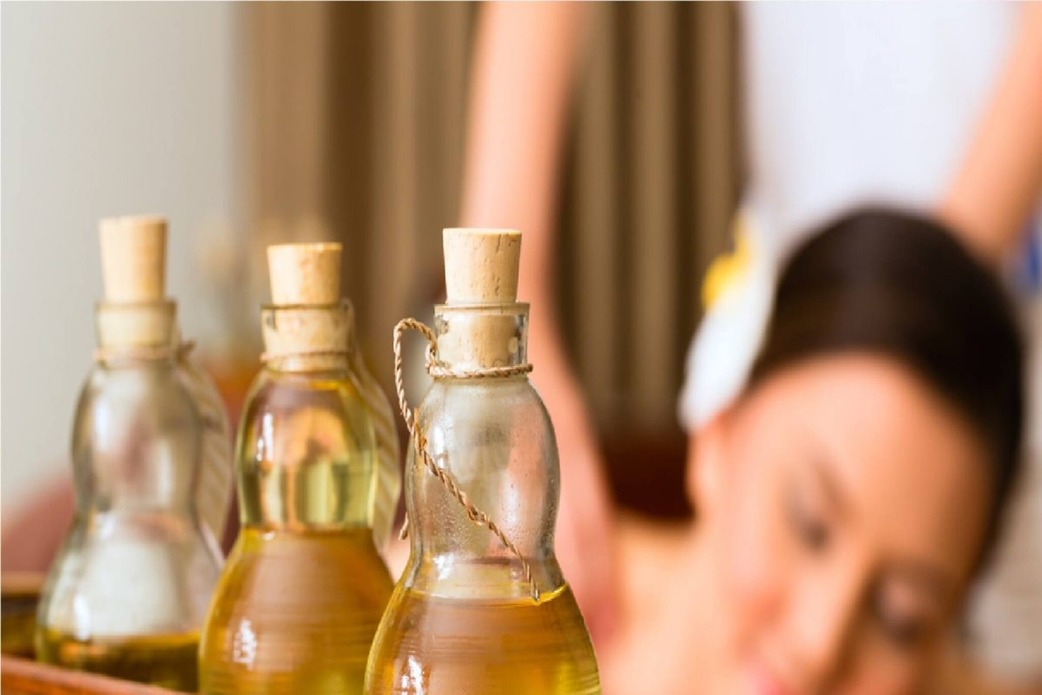 করোনা আবহে ইমিউনিটি বাড়াবে বডি ম্যাসাজ, কী ভাবে, কোন তেলে করবেন জানুন...