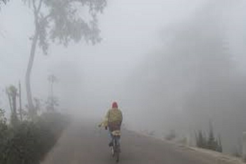 আবহাওা দফতরের (IMD) পক্ষ থেকে (India Meteorological Department) আশঙ্কা করা হচ্ছে যে এরই সঙ্গে বেশ কিছু রাজ্যে বৃষ্টিপাত হবে ৷ প্রতীকী ছবি ৷