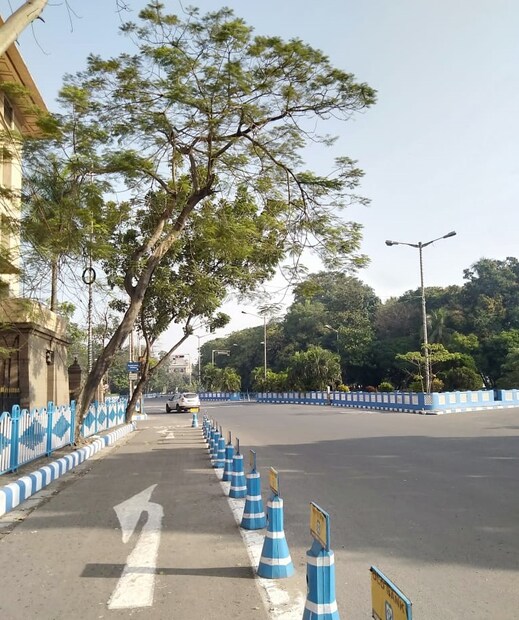  আগামী চার পাঁচ দিন বৃষ্টির কোনও সম্ভাবনা নেই ৷ শুষ্ক আবহাওয়া রাজ্যজুড়েই। শুধুমাত্র দার্জিলিং, কালিম্পং-এর পার্বত্য এলাকায় হালকা বৃষ্টির সম্ভাবনা বুধ ও বৃহস্পতিবার। আজ, মঙ্গলবার কলকাতায় সর্বনিম্ন তাপমাত্রা স্বাভাবিকের ৪ ডিগ্রি নীচে ১৪.১ ডিগ্রি সেলসিয়াস। সকালে হালকা কুয়াশা বেলায় পরিষ্কার আকাশ। বেলা বাড়লে তাপমাত্রা বাড়বে। Representative Image