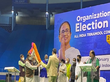 Mamata Banerjee attacks BJP