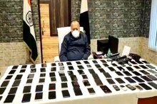 হারিয়ে যাওয়া ২৮০ টা ফোন উদ্ধার করে ফিরিয়ে দিল পুলিশ