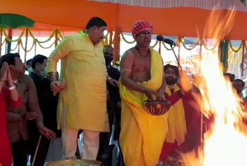 তারাপীঠে