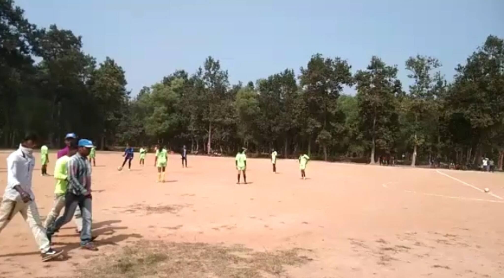 Paschim Bardhaman: ক্রীড়াপ্রেমী প্রয়াত নেতার স্মৃতিতে মহিলাদের ফুটবল প্রতিযোগিতা