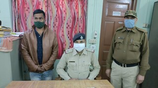 আন্তর্জাতিক সীমান্তে ১৮০ গ্রাম হেরোইনসহ গ্রেফতার যুবক আন্তর্জাতিক সীমান্তে ১৮০ গ্রাম হেরোইনসহ গ্রেফতার যুবক