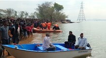 বরাকর নদীবক্ষে ভয়ঙ্কর নৌকাডুবি বরাকর নদীবক্ষে ভয়ঙ্কর নৌকাডুবি