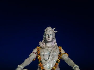 পঞ্জিকা ২৮ ফেব্রুয়ারি: দেখে নিন নক্ষত্রযোগ, শুভ মুহূর্ত, রাহুকাল এবং দিনের অন্য লগ্ন!
