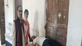 Blood Donation Camp: Students and teachers organised blood donation camp for teacher's farewell Blood Donation Camp: Students and teachers organised blood donation camp for teacher's farewell