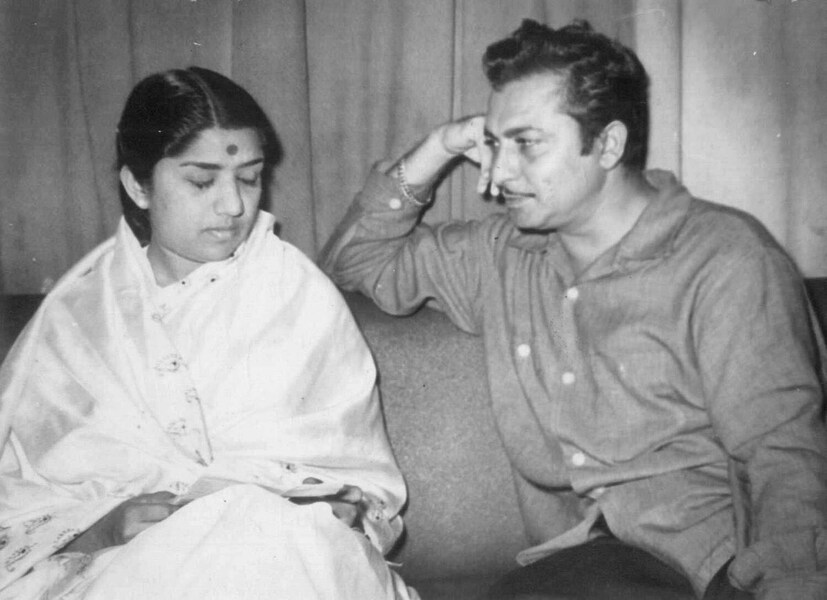 ২৮ সেপ্টেম্বর ১৯২৯ সালে ইন্দোরে বিখ্যাত সঙ্গীতজ্ঞ দীনানাথ মঙ্গেশকরের ঘরে জন্মগ্রহণ করেন, ভারতরত্ন লতা মঙ্গেশকর। খুব অল্প বয়সেই তার কোকিল কণ্ঠ দিয়ে জীবনে অভাবনীয় সাফল্য অর্জন করেছিলেন লতা। 