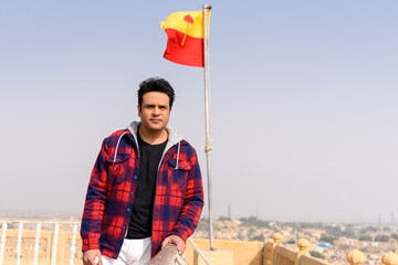 সোনার কেল্লার শহরে ক্রুষ্ণা অভিষেক, অভিনেতার সঙ্গেই ঘুরুন জয়সলমের সোনার কেল্লার শহরে ক্রুষ্ণা অভিষেক, অভিনেতার সঙ্গেই ঘুরুন জয়সলমের