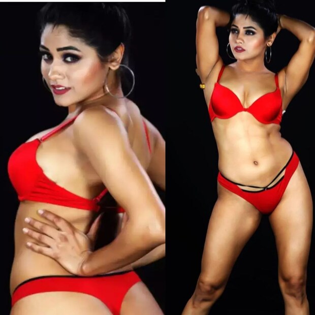 *শ্বেতা শর্মাও সিনেমার একজন সাহসী অভিনেত্রী। তাঁর ছবিতে মুগ্ধ নেটিজেনরা। (ছবি- শ্বেতা শর্মা ইনস্টাগ্রাম)