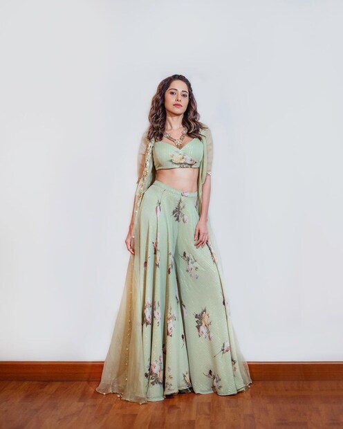 প্যাস্টেল শেডেও ধরা পড়েছে বসন্তের রং৷ 