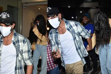 সাবার হাত ধরে বেরিয়ে এলেন হৃতিক! পাপারাজ্জিদের দেখে মুখ ঢাকলেন দুজনেই সাবার হাত ধরে বেরিয়ে এলেন হৃতিক! পাপারাজ্জিদের দেখে মুখ ঢাকলেন দুজনেই