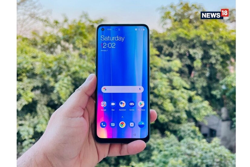 ভারতের বাজারে লঞ্চ করল OnePlus Nord CE 2 5G। একই সঙ্গে লঞ্চ হয়েছে OnePlus TV Y1S সিরিজ। গতবছর লঞ্চ করা হয়েছিল OnePlus Nord CE। এবার সেই ফোনটির লেটেস্ট ভার্সন হিসেবে লঞ্চ করা হল OnePlus Nord CE 2 5G। নতুন ওয়ানপ্লাস নর্ড সিই২ ৫জি ফোনে রয়েছে একটি মিডিয়াটেক Dimensity ৯০০ প্রসেসর। এক নজরে দেখে নেওয়া যাক OnePlus Nord CE 2 5g-এর কয়েকটি গুরুত্বপূর্ণ ফিচার।