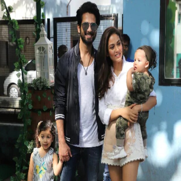 এখন তাঁদের দুই সন্তানের সঙ্গে সুখের সংসার। 