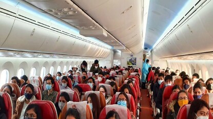 রোমানিয়া হয়ে ভারতে ফিরছেন ইউক্রেনে আটকে থাকা ভারতীয়রা৷ রোমানিয়া হয়ে ভারতে ফিরছেন ইউক্রেনে আটকে থাকা ভারতীয়রা৷