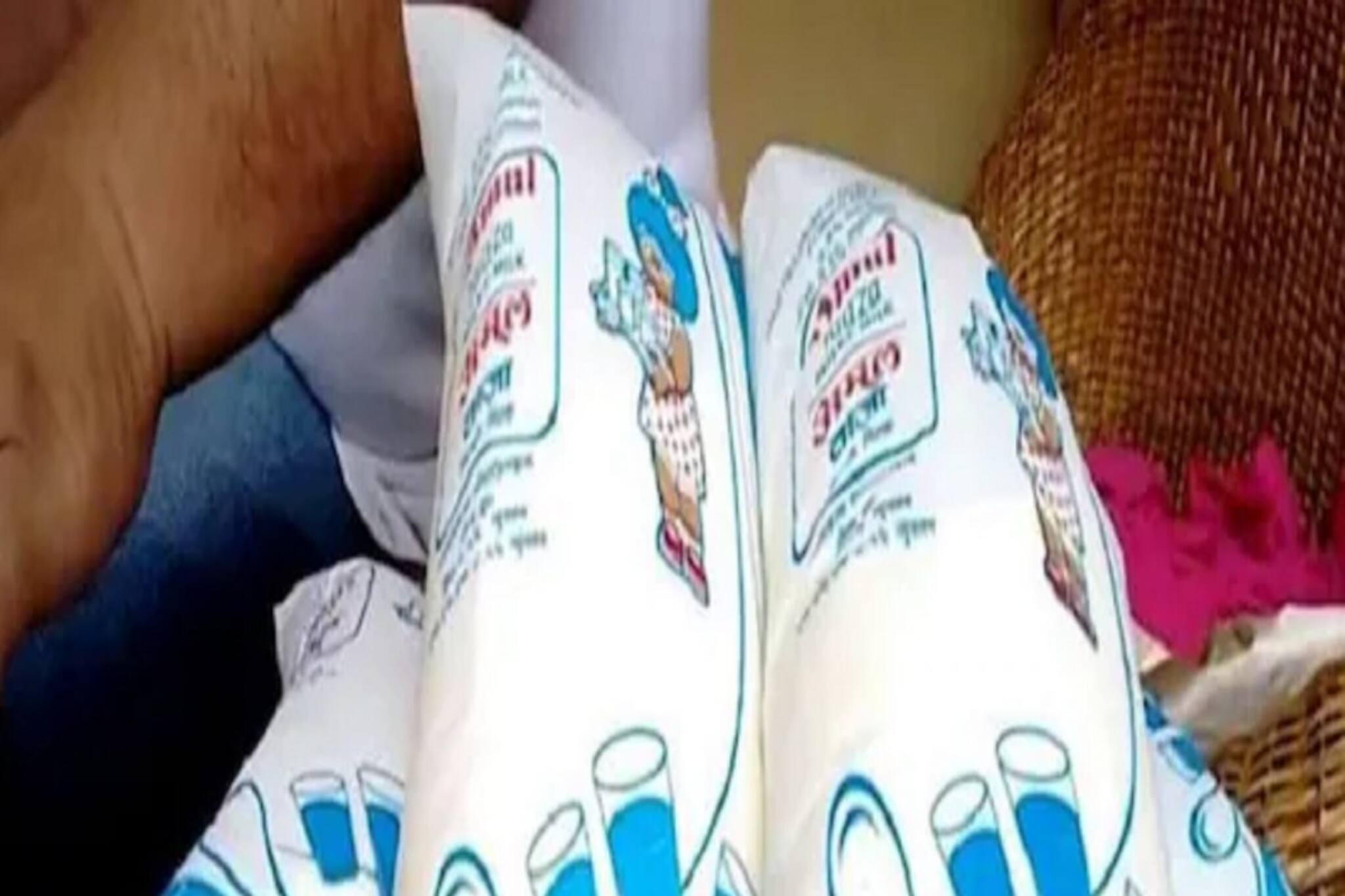 মধ্যবিত্তের পকেটে টান, আগামিকাল থেকে বাড়তে চলেছে Amul দুধের দাম