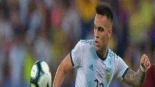 কলম্বিয়ার বিরুদ্ধে গোল করে নায়ক আর্জেন্টিনার মার্টিনেজ কলম্বিয়ার বিরুদ্ধে গোল করে নায়ক আর্জেন্টিনার মার্টিনেজ