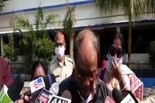 ভোট দিয়েই কেঁদে ফেললেন অশোক ভট্টাচার্য, কার কথা মনে পড়ল সিপিএম নেতার? ভোট দিয়েই কেঁদে ফেললেন অশোক ভট্টাচার্য, কার কথা মনে পড়ল সিপিএম নেতার?