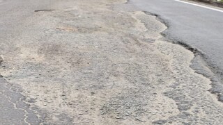 বেলঘড়িয়া এক্সপ্রেসওয়ের এমনই বেহাল দশা৷ 