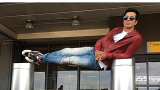  Viral News: Bollywood actor sonu sood saved life of young man in moga punjab after car accident, watch video- Photo Courtesy- Twitter 