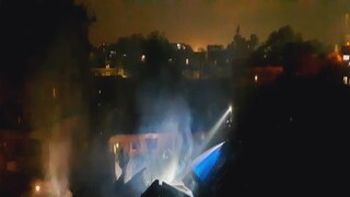 আগুনে ভষ্মীভূত হয় গোটা বাড়িটি৷ 