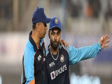 ঋষভ পন্থকে বদলে দেবেন রাহুল দ্রাবিড় নিশ্চিত গাভাসকার