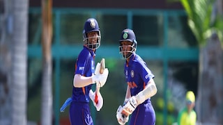 ইয়াশ এবং রশিদ টানলেন ভারতীয় ইনিংস