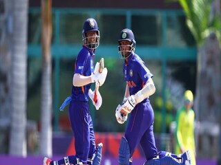 ইয়াশ এবং রশিদ টানলেন ভারতীয় ইনিংস