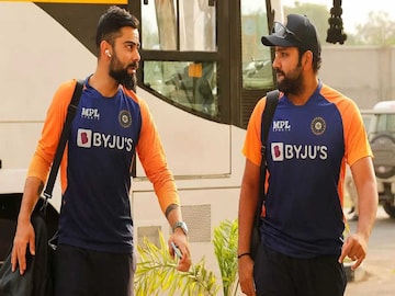 আমেদাবাদে হালকা ট্রেনিং করলেন বিরাট, রোহিতরা