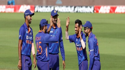 মাইলস্টোন ম্যাচে ওয়েস্ট ইন্ডিজকে হারাল টিম ইন্ডিয়া মাইলস্টোন ম্যাচে ওয়েস্ট ইন্ডিজকে হারাল টিম ইন্ডিয়া