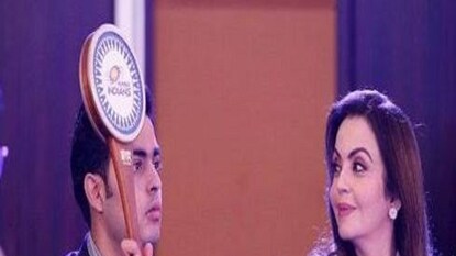 চমকের নাম টিম ডেভিড!
আর্চারকেও দলে নিয়ে শক্তিশালী মুম্বই ইন্ডিয়ান্স চমকের নাম টিম ডেভিড!
আর্চারকেও দলে নিয়ে শক্তিশালী মুম্বই ইন্ডিয়ান্স