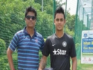 ভারতের জার্সিতে ঈশানকে বাইরে রাখা কঠিন, বলছেন কোচ উত্তম মজুমদার