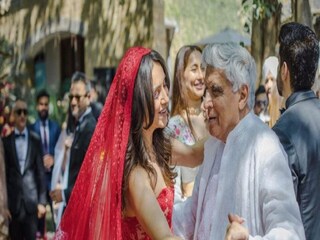 Shibani Dandekar Javed Akhtar Dance