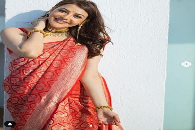  সন্তানসম্ভবা অভিনেত্রী কাজল আগরওয়াল শাড়ি পরে বেবি বাম্প ফ্লন্ট করছেন৷ তাঁর চোখে মুখে ভাল সময়ের প্রকাশ করার দারুণ গ্লো৷ নিজের ট্যাগলাইনে তিনি লিখেছেন, ‘‘মায়ের ট্রেনিং- এই স্ট্রেংথের কারণ এই বিষয়ে আপনি জানেন না৷ এমন এক ভয় যার কখনও জানেন না৷ (Photo- Kajal Aggarwal Instagram)