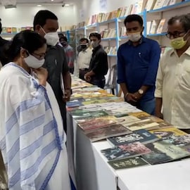 থিমে এ বার বাংলাদেশ! ৪৫তম কলকাতা বইমেলা উদ্বোধন করলেন মুখ্যমন্ত্রী থিমে এ বার বাংলাদেশ! ৪৫তম কলকাতা বইমেলা উদ্বোধন করলেন মুখ্যমন্ত্রী