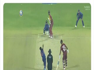 virat kohli says to rohit sharma 2 aawaz aaye hain review le in ede gardens1st t20 watch viral video- Photo Courtesy- Twitter/Video Grab 